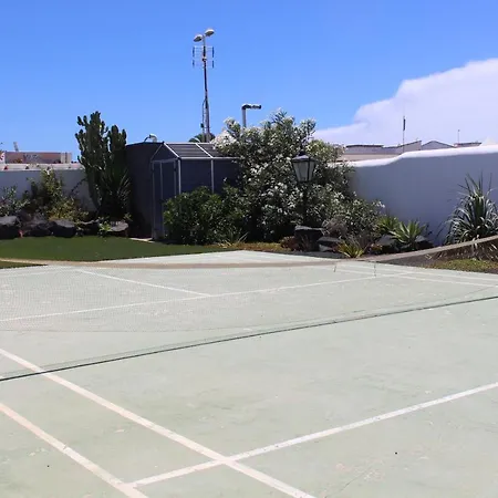 فيلة Soraya Faro Park