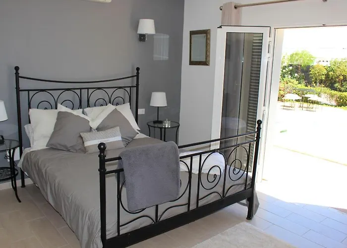 فيلة Soraya Faro Park